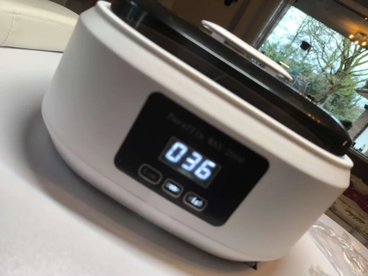 Ein Gerät für Parafinwachsbäder