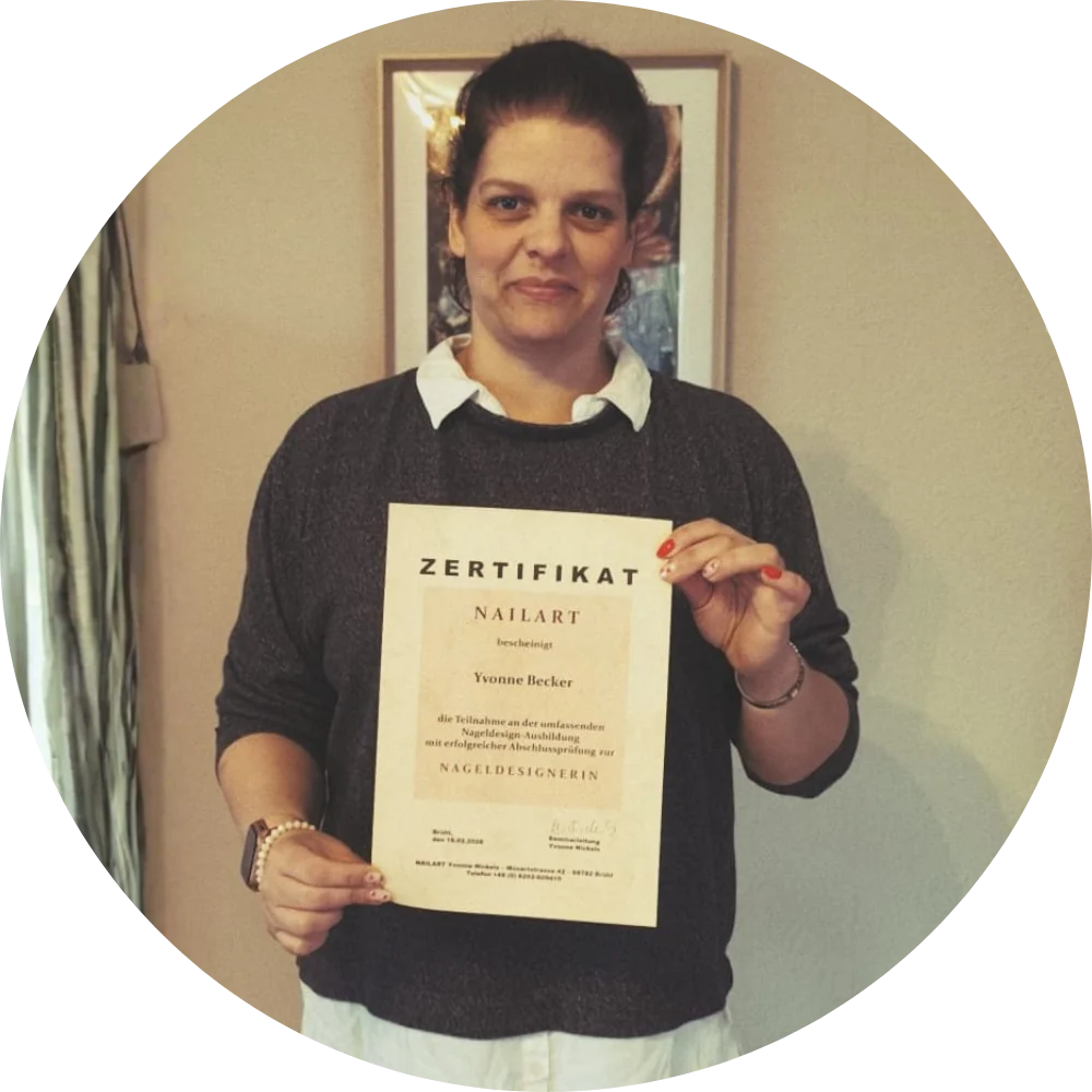 Yvonne die Mobile Nagelpflegerin für Wilhelmshaven, Friesland und umzu mit Zertifikat für Nailart